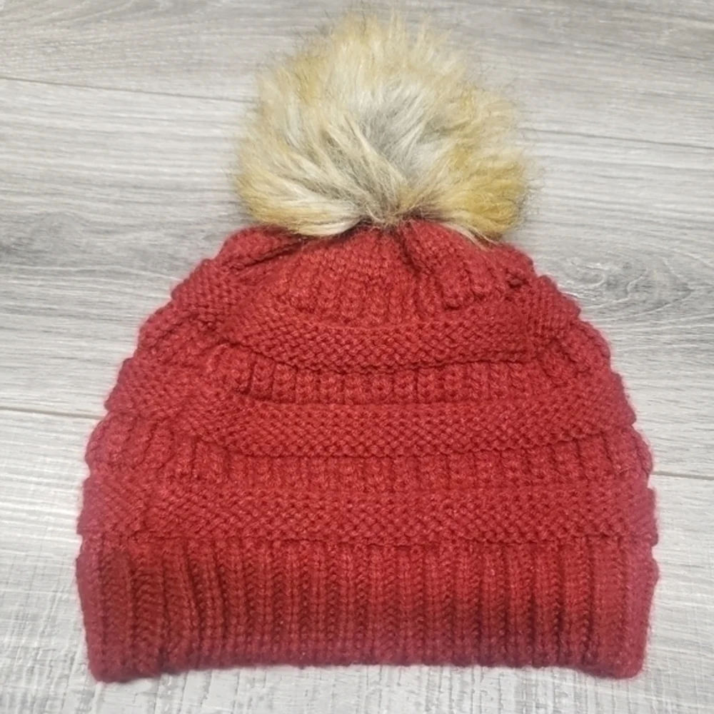 C.c‎ Beanies